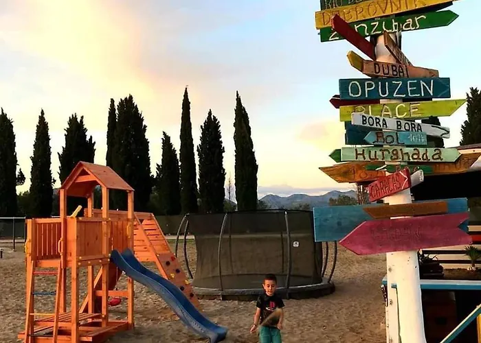 Endy * Ploce (Dubrovnik-Neretva)